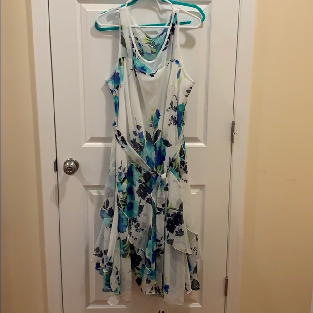 Floral sleeveless dress